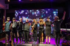 Photo-fin-de-showShow-au-Salon-de-Jeux-3-Rivieres-opt